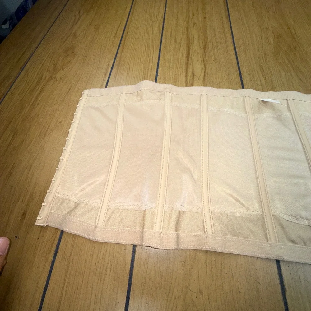 Maidenform waist nipper